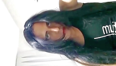 Big ass brunette is getting fucked on top of a dick